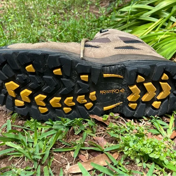 🆕. Columbia Brown Hiking Boots Size 12