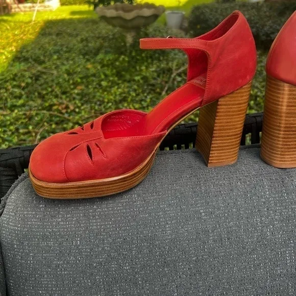 ▶️ Jeffrey Campbell◀️ Star Man Pump Size 10 Red