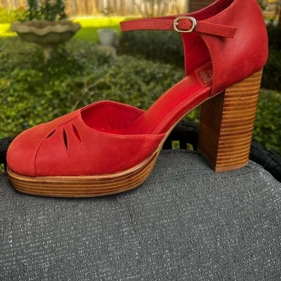 ▶️ Jeffrey Campbell◀️ Star Man Pump Size 10 Red
