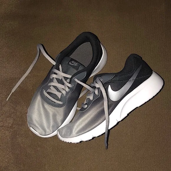 🆕 Nike ✔️ ‘Tanjun Print’ Youth Sneakers