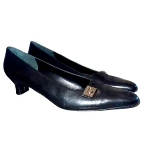 ▶️ Salvatore Ferragamo ◀️ Black Leather Heels with Silver Logo.