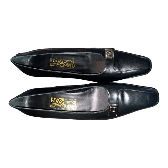 ▶️ Salvatore Ferragamo ◀️ Black Leather Heels with Silver Logo.