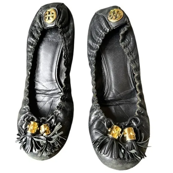 ▶️ Tory Burch ◀️ Reese Black Flats with Tassels. 6.5