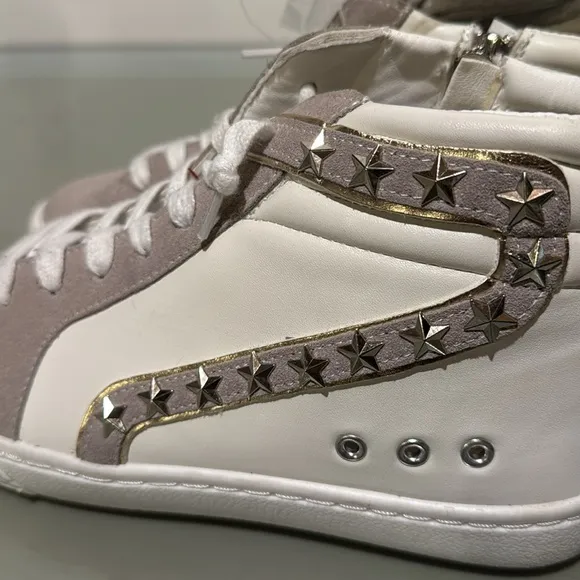- Vintage Havana Women's High-Top Sneakers size 8