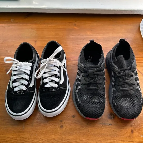 2 Pairs of Kids Sneakers