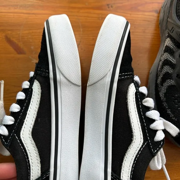 2 Pairs of Kids Sneakers