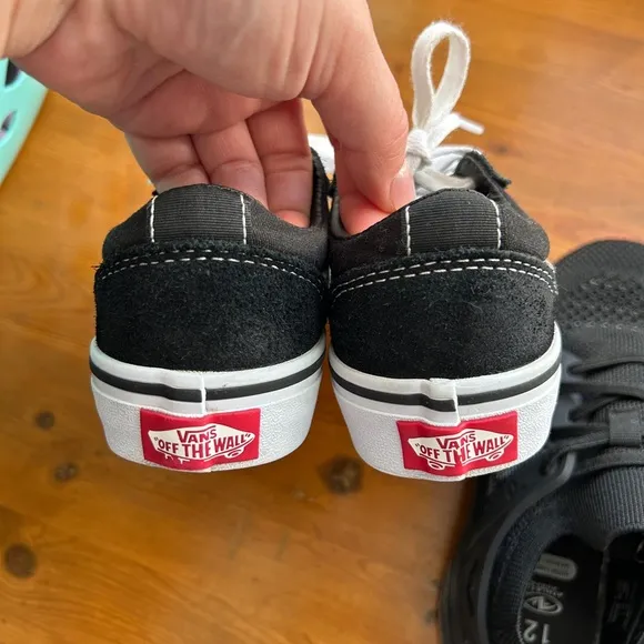 2 Pairs of Kids Sneakers