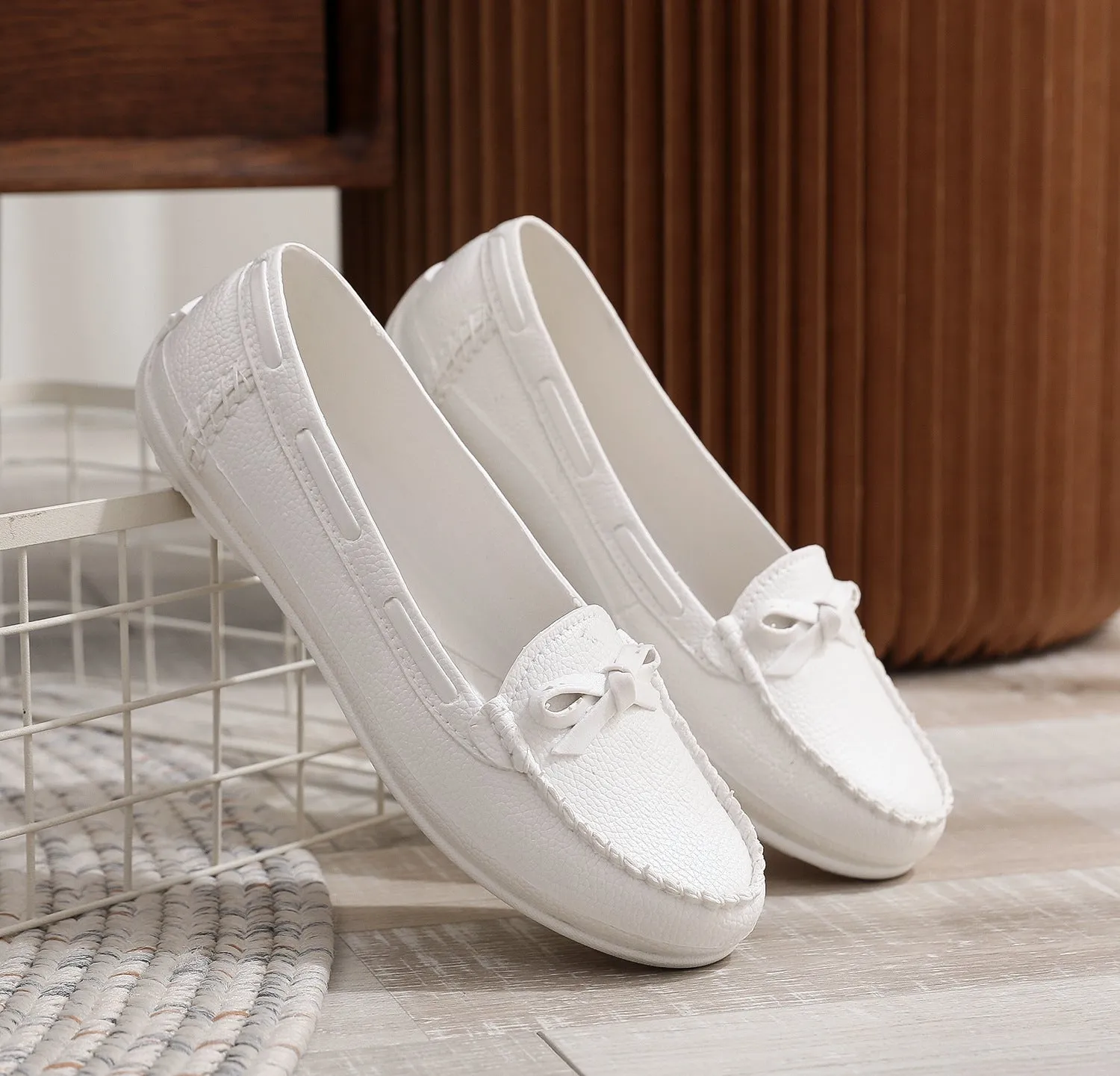 [2025 K-Style] OPERA Comfy White Doudou Flats for Women 👟 Perfect for Nurses, Moms & Pregnant Women | Lightweight & Super Soft