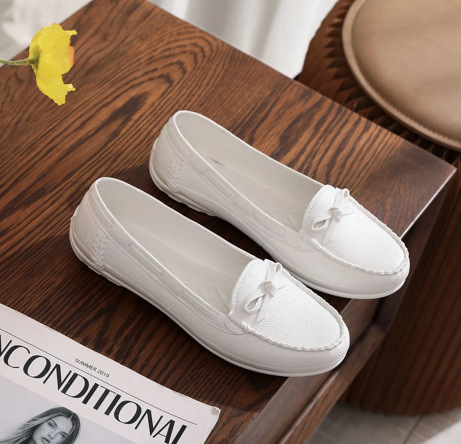 [2025 K-Style] OPERA Comfy White Doudou Flats for Women 👟 Perfect for Nurses, Moms & Pregnant Women | Lightweight & Super Soft