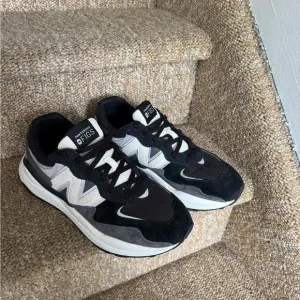 9.5 figs x new balance shoes