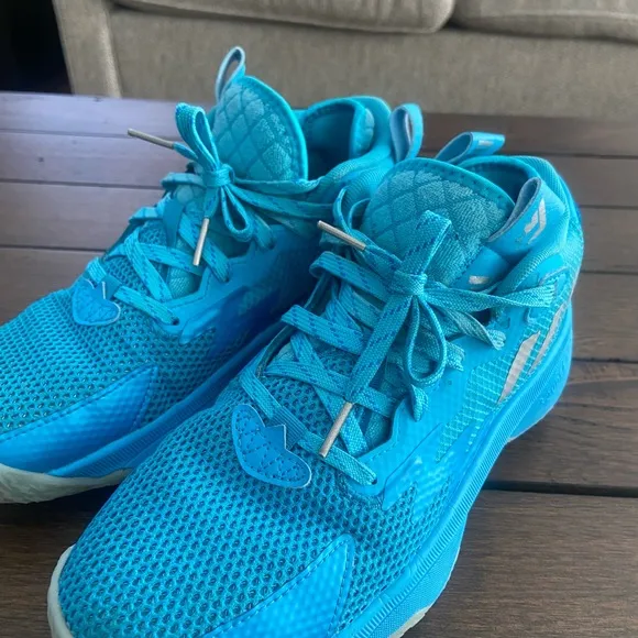 Adidas Dame 8 Young Dolla Blue Cyan Sliver Basketball Sneake