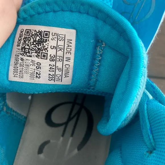 Adidas Dame 8 Young Dolla Blue Cyan Sliver Basketball Sneake