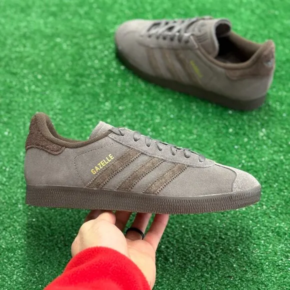 Adidas Gazelle Low Mens Casual Shoes Brown IG2097 NEW Multi Sz