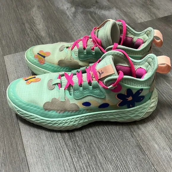Adidas Harden Vol. 5 support / teal/ 5.5 in men’s ( W size 7.5)