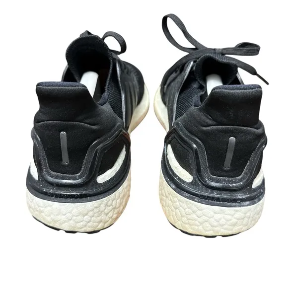 Adidas Men’s Size 7.5/ Women’s Size 8.5/9.0 Ultraboost 20 Running Shoes -