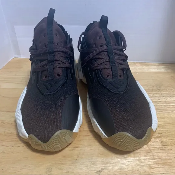 Adidas Men's Trae Young 3 Shadown Brown‎ Basketball Shoes *NEW* Size 9