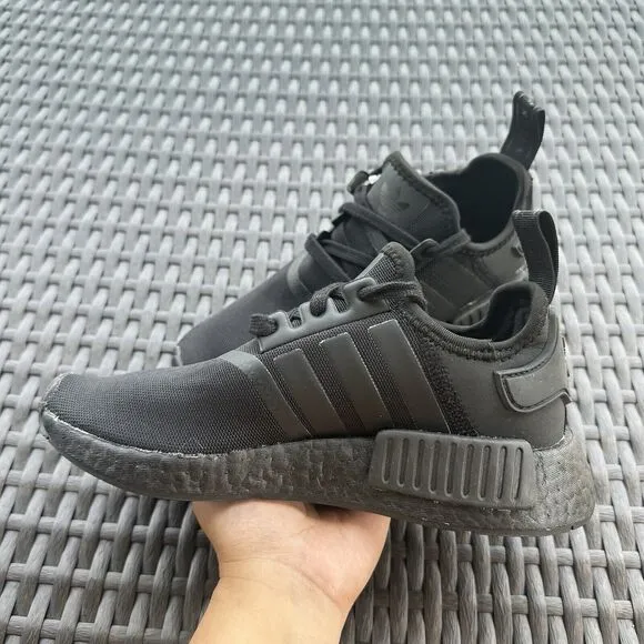 Adidas NMD_R1 Men's Athletic Shoes Triple Black FV9015 Size 4.5