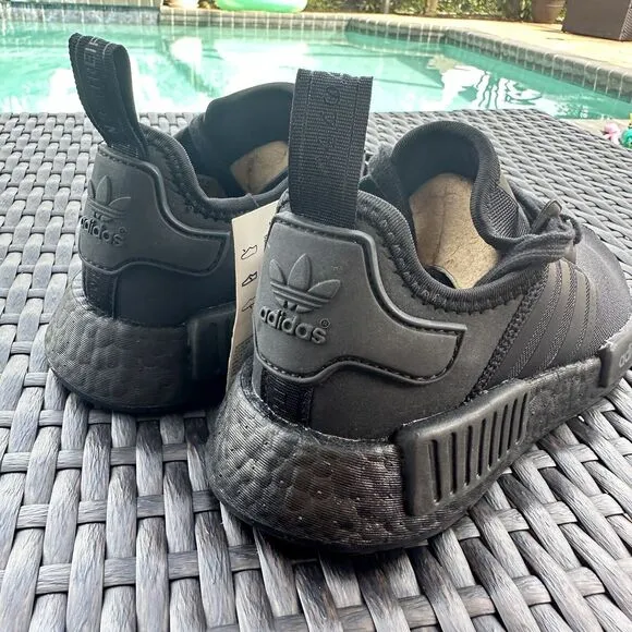 Adidas NMD_R1 Men's Athletic Shoes Triple Black FV9015 Size 4.5
