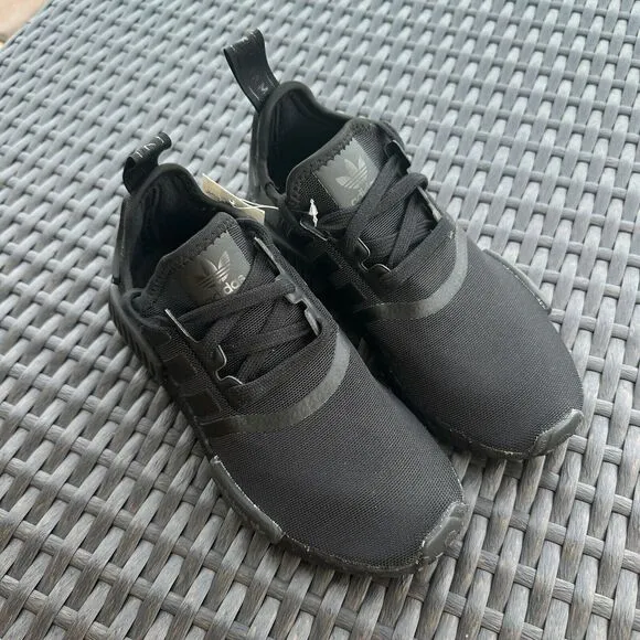 Adidas NMD_R1 Men's Athletic Shoes Triple Black FV9015 Size 4.5