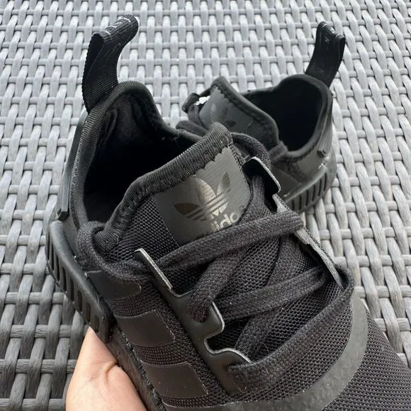 Adidas NMD_R1 Men's Athletic Shoes Triple Black FV9015 Size 4.5
