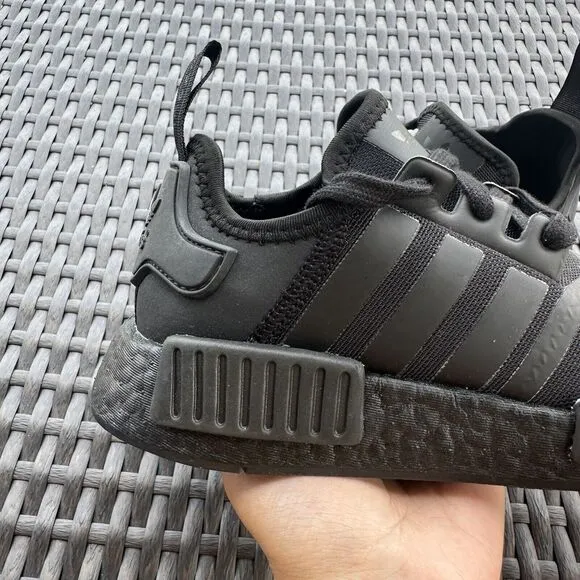 Adidas NMD_R1 Men's Athletic Shoes Triple Black FV9015 Size 4.5