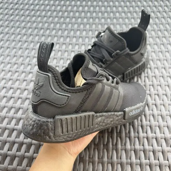 Adidas NMD_R1 Men's Athletic Shoes Triple Black FV9015 Size 4.5