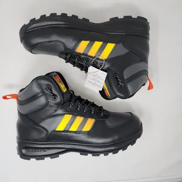 Adidas Originals Hiking Boots Mens 10 Black Chasker Logo 3 Stripes Hi Sneakers