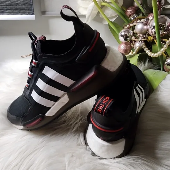 ADIDAS ORIGINALS NMD_R1 V3 CASUAL Women SHOES new