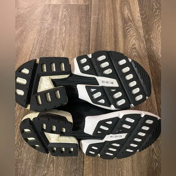 Adidas Pod S3.1 J. New. Various Kids Sizes: 4.1/2