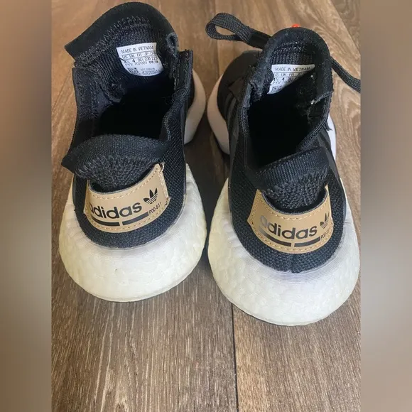 Adidas Pod S3.1 J. New. Various Kids Sizes: 4.1/2