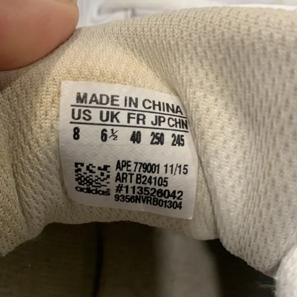 Adidas Stan Smith’s White/ Green Lace Up Sneakers. Size 8.