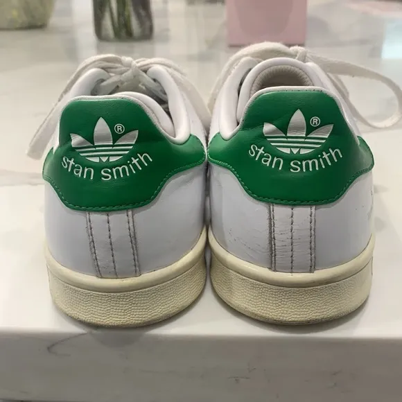 Adidas Stan Smith’s White/ Green Lace Up Sneakers. Size 8.