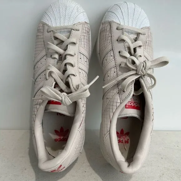 Adidas Superstar Size 6 Shoes Beige Athletic Casual Sneakers Low  F37787