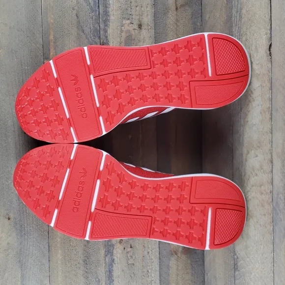 adidas Swift Run 22 Men's Running Casual Shoes Vivid Red