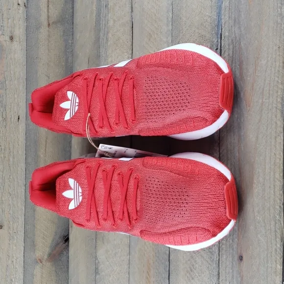 adidas Swift Run 22 Men's Running Casual Shoes Vivid Red