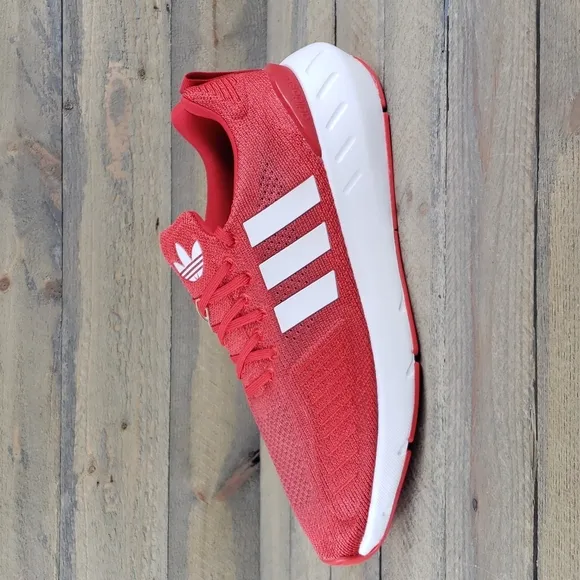 adidas Swift Run 22 Men's Running Casual Shoes Vivid Red