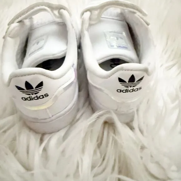 ADIDAS | Unisex Baby Superstar Sneaker White Black Iridescent Unicorn | Kids 7