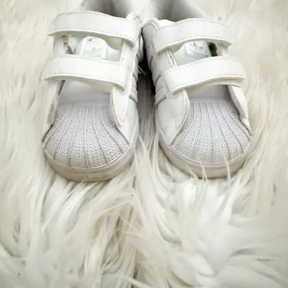 ADIDAS | Unisex Baby Superstar Sneaker White Black Iridescent Unicorn | Kids 7