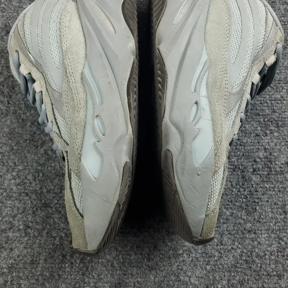 Adidas Yeezy Boost 700 V2 Mens 8 Hospital Blue Gray Shoes Sneakers FV8424