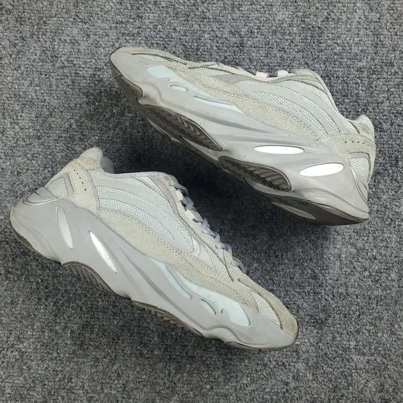 Adidas Yeezy Boost 700 V2 Mens 8 Hospital Blue Gray Shoes Sneakers FV8424