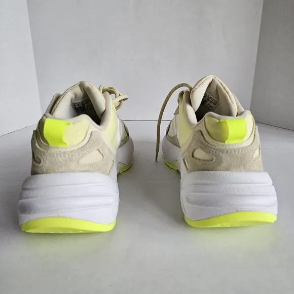 Adidas ZX22 Boost Nude &amp; Butter Yellow Womens Size 8 Sneakers Athleisure Sporty