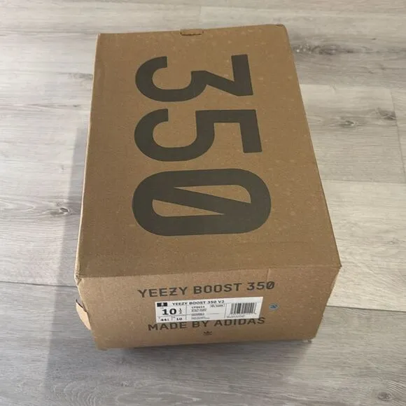 adidas Yeezy Boost 350 V2 Shoes White size 10.5 Nwt in Box