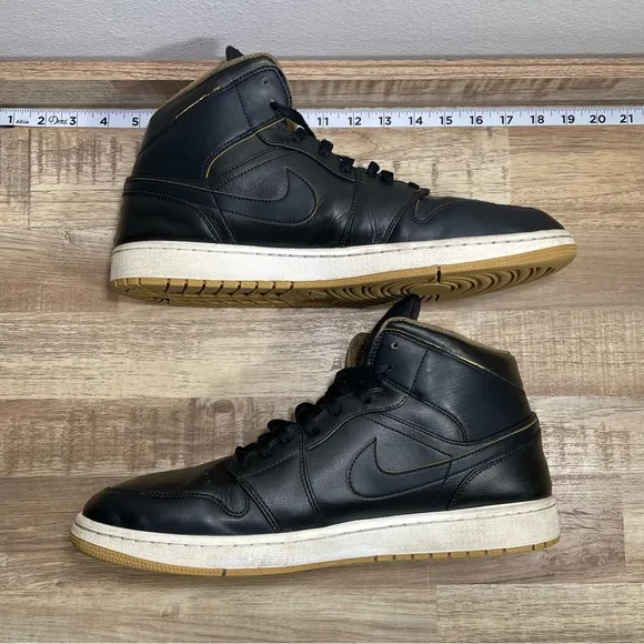 Air Jordan 1 Mid Black Gold‎ Men's Size 14 Casual Sneakers EUC 554724-042