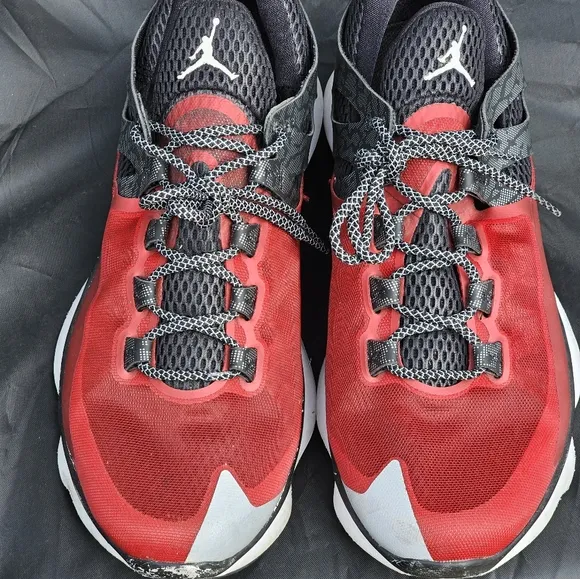 Air Jordan RARE Flight Runner Sneakers Mens 11 Red Burgundy 631606601