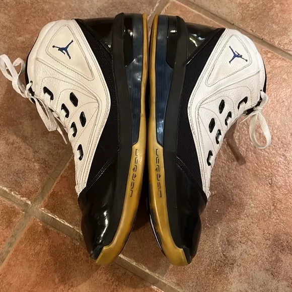 Air Jordan XV1.5 16.5 Rare White Black Blue Sole Varsity Sz 10 Sneakers Nike