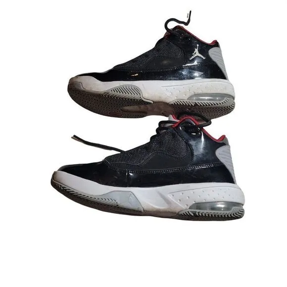 Air Jordan Kids Max Aura 2 GS CN8094-006 Black Lace Up Basketball Shoes Size 4.5