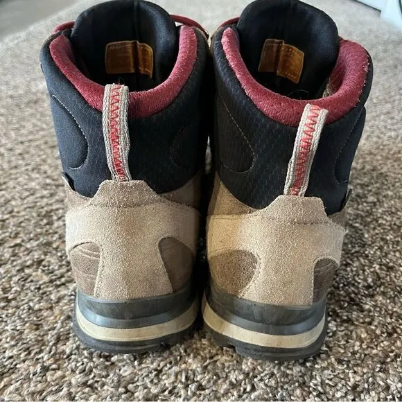 AKU Women's 10/ Men's 8.5 Hiking Boots