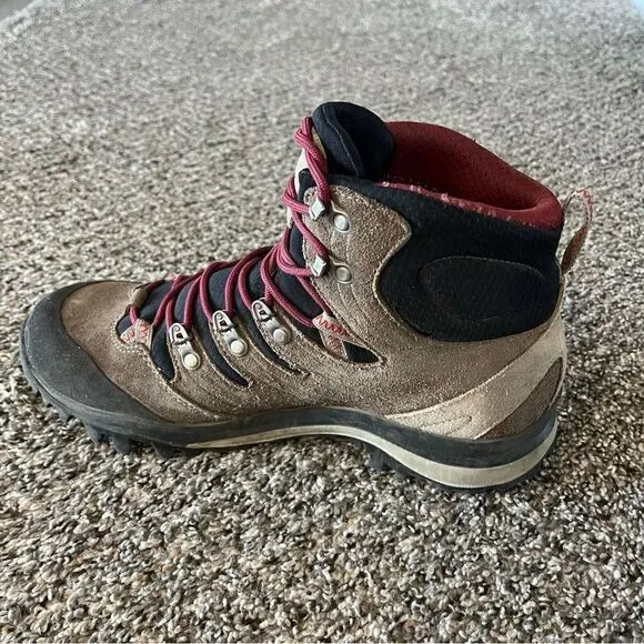 AKU Women's 10/ Men's 8.5 Hiking Boots