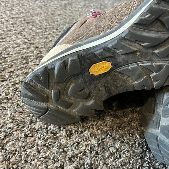 AKU Women's 10/ Men's 8.5 Hiking Boots