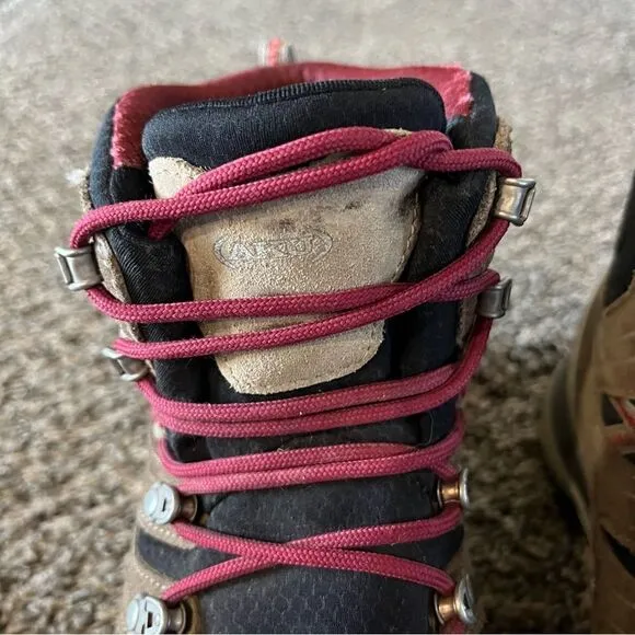 AKU Women's 10/ Men's 8.5 Hiking Boots